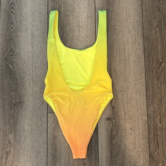 AERIE swimsuit one piece green maillot ombré small long - Picture 3 of 4